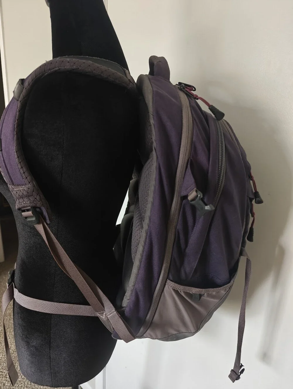 The North Face Surge Backpack EUC Gray Purple Padded